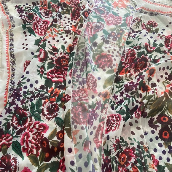 Light-weight Floral Open Kimono - Picture 6 of 11